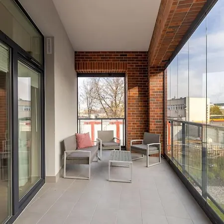 2-bedroom With Parking Near Metro 公寓 *